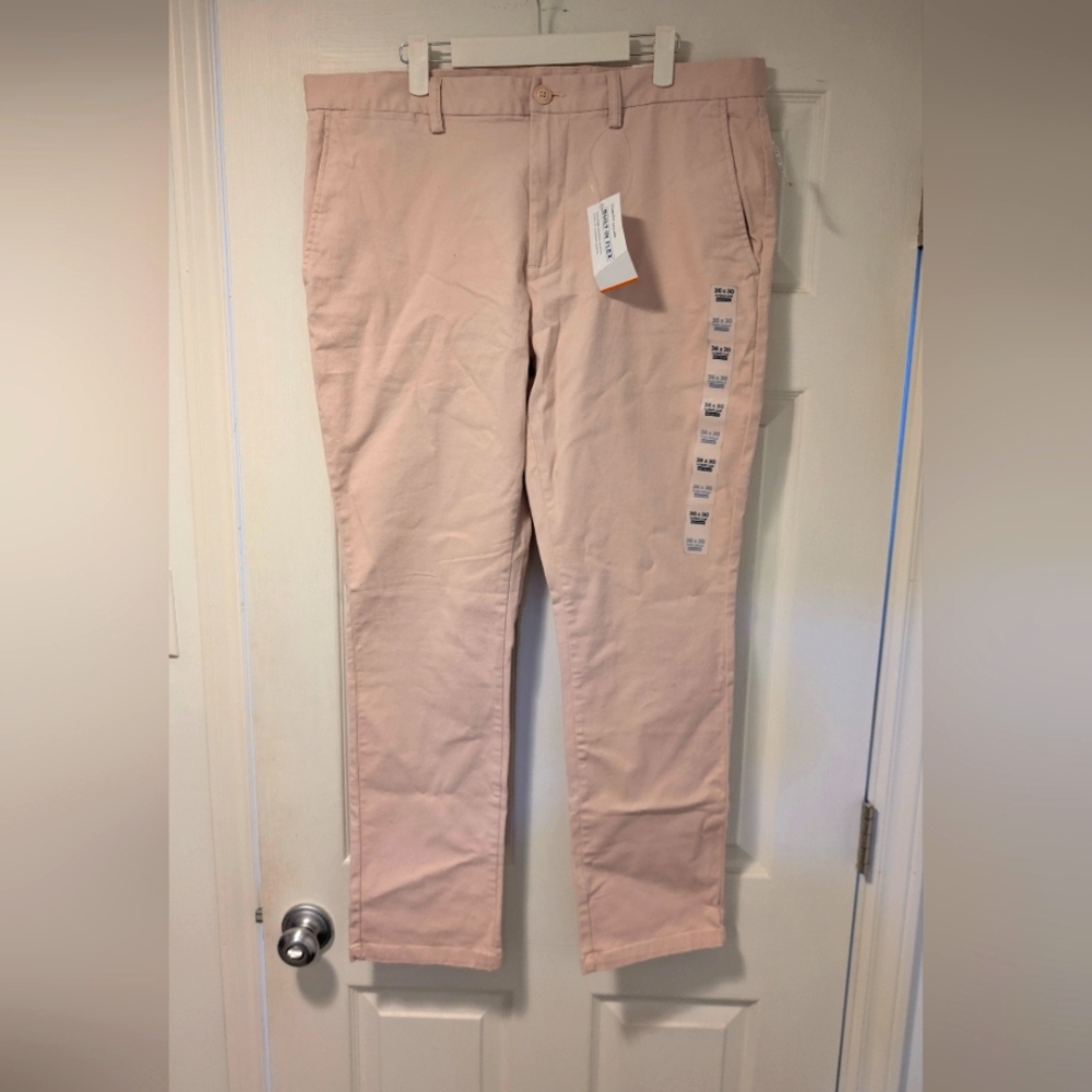 NWT MENS ULTIMATE SLIM KHAKI